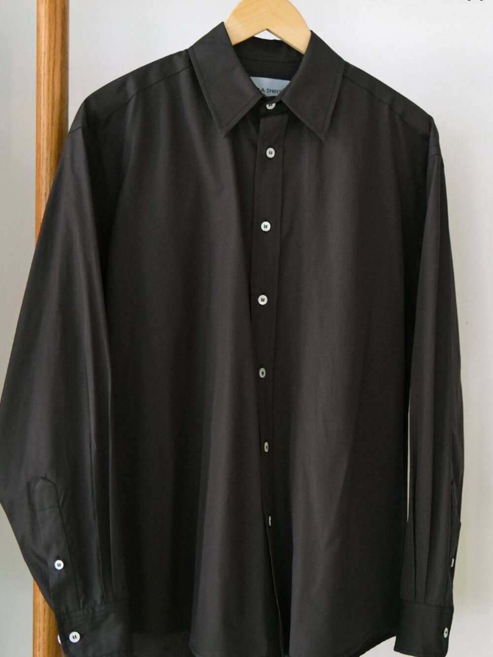 It's a Shirt "new classics" black oxford | size small | for fans of Naomi Nomi
